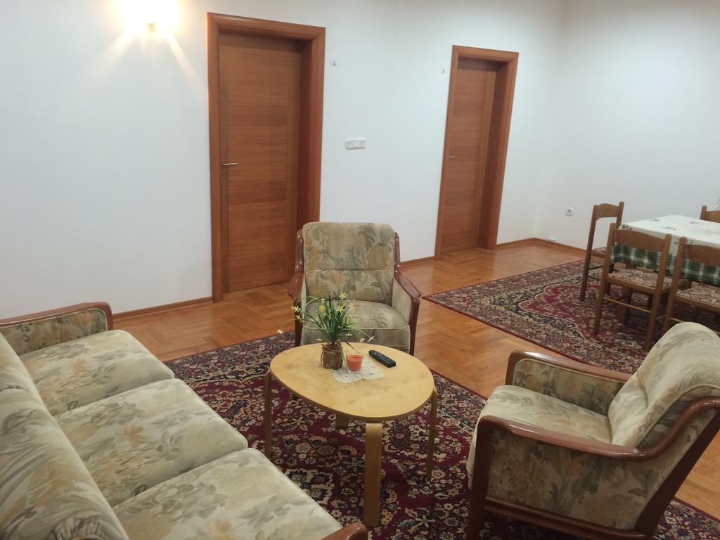 Guest House Seperic 자스트레바르스코 외부 사진